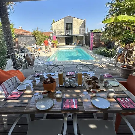 D'hotes Sweet Bed & Breakfast 3*